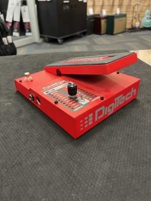 DIGITECH WHAMMY 5 W/CLASSIC AND CHORD 2