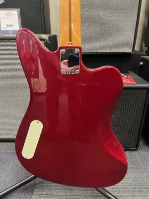 Fender Pawn Shop Series Reverse Jaguar Bass Candy Apple Red 5