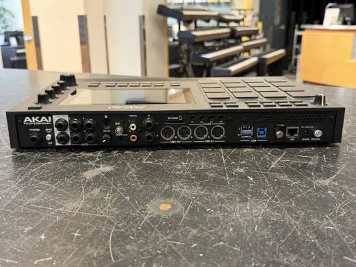 Akai - MPC LIVE II 2