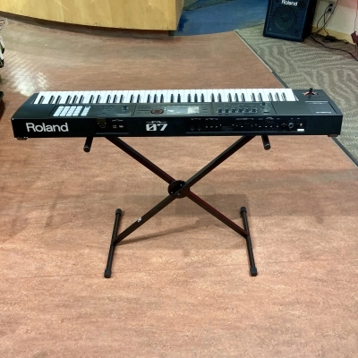 Roland FA-07 4