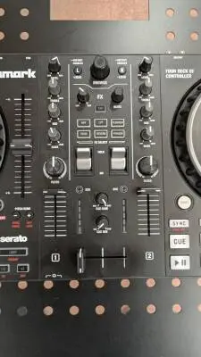 Numark - MIXTRACKPLTNMFX 2