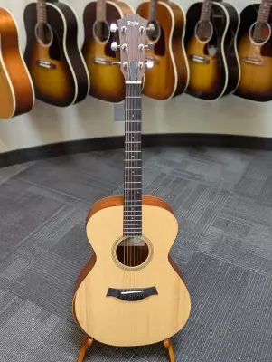 Taylor Guitars - ACADEMY 12E V3