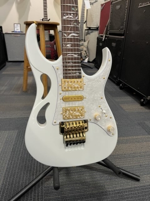 Store Special Product - Ibanez PIA3761 Steve Vai Signature Stallion White