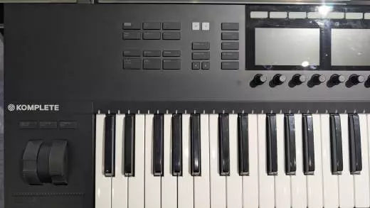 Native Instruments - KONTROL S49 MK2 2