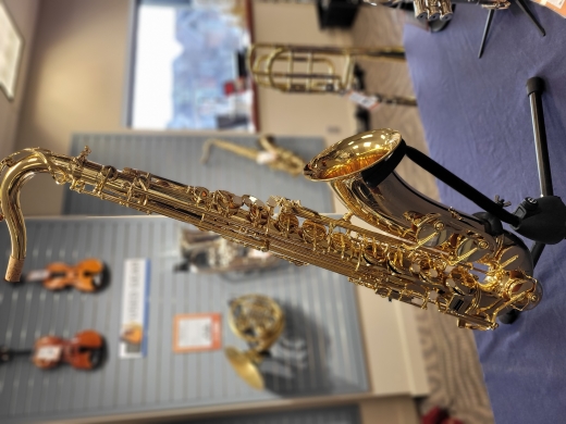 Jupiter JUP585GL Tenor Saxophone w/case 2