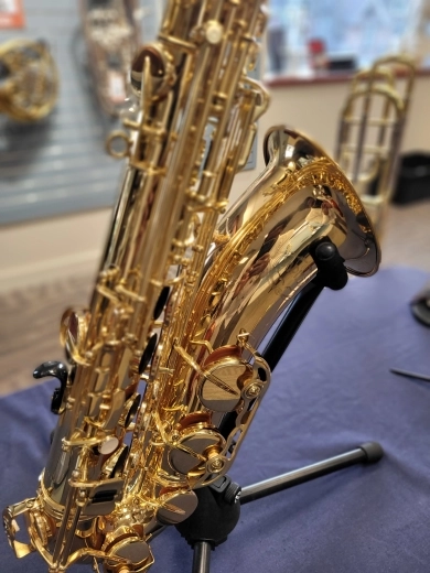 Jupiter JUP585GL Tenor Saxophone w/case 3