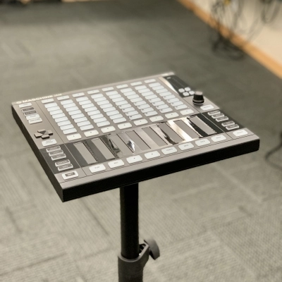 Native Instruments - MASCHINE JAM