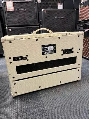 Vox AC15 Limited Edition Cream Colored Combo 2