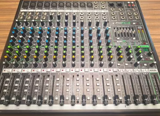 Mackie - PROFX16 V2 2