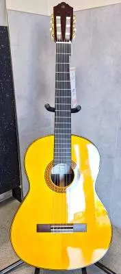 YAMAHA CLASSIC GTR EUROPEAN SPRUCE & MAHOGANY