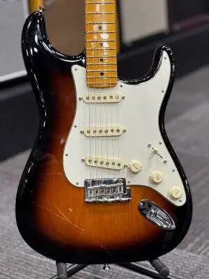 Fender - 011-3902-803 2