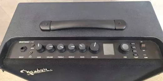 FENDER MUSTANG LT50 2