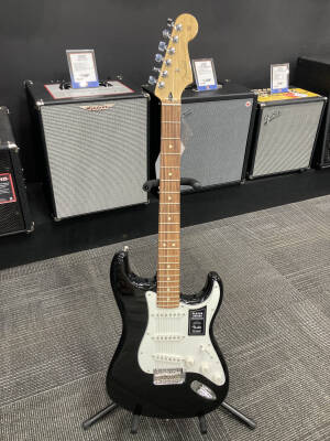 Fender Player Stratocaster Pau Ferro - Black