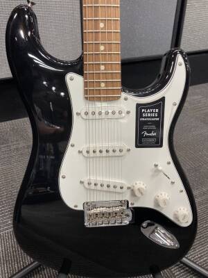 Fender Player Stratocaster Pau Ferro - Black