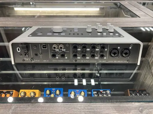 UR28M 4X6 2.0 Audio Interface 2
