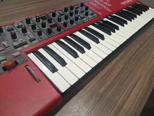 Nord - LEAD A1 - NORD - 4 OCTAVE ANALOG MODELING SYNTHESIZER 2