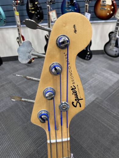 Squier Affinity Bronco Bass 2