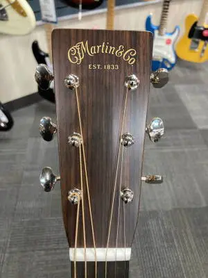 Martin D-28 Spruce/Rosewood Acoustic Guitar 2