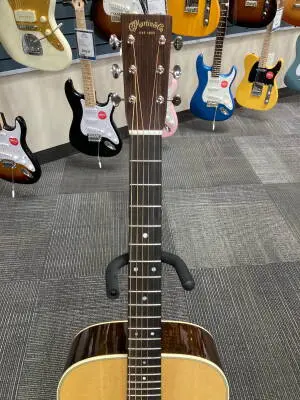 Martin D-28 Spruce/Rosewood Acoustic Guitar 2