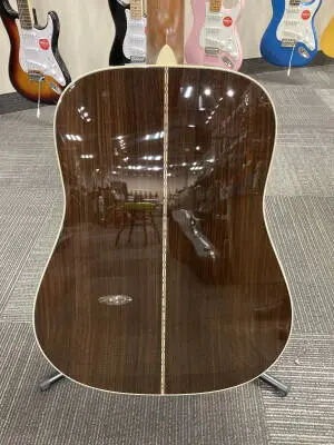 Martin D-28 Spruce/Rosewood Acoustic Guitar 2