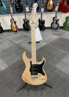 Yamaha Pacifica