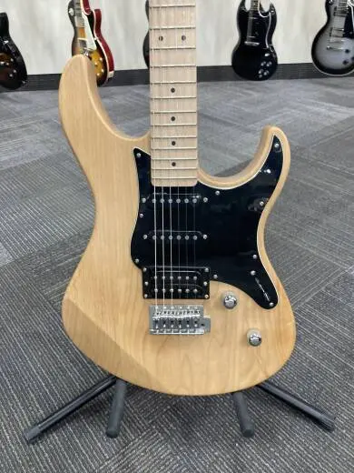 Yamaha Pacifica 2
