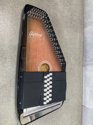 Oscar Schmidt 21 Chord Classic Autoharp | Long & McQuade