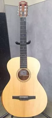Taylor Guitars -Academy 12e-N Grand Concert Nylon Spruce/Sapele Acoustic w/ES-B & Gigbag