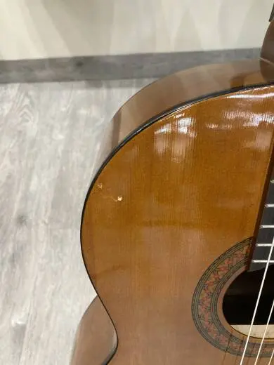 Yamaha C40 Acoustic Guitar 2
