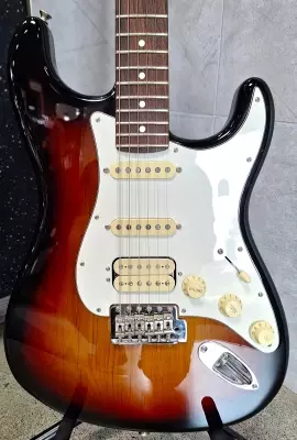 Fender - FENDER AM PERFORMER STRAT HSS RW 3TSB W/GB 2
