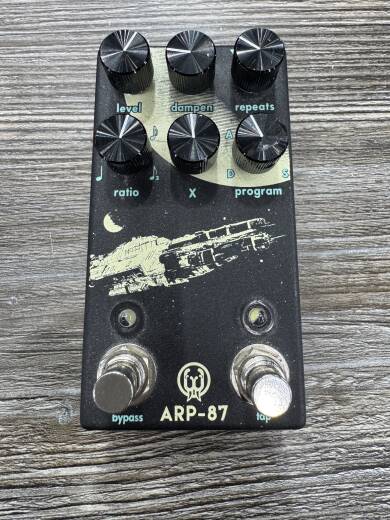 ギター Walrus Audio ARP-87 Gear Hunter | Walrus Audio - ARP-87