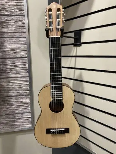 Yamaha GL1 Guitalele