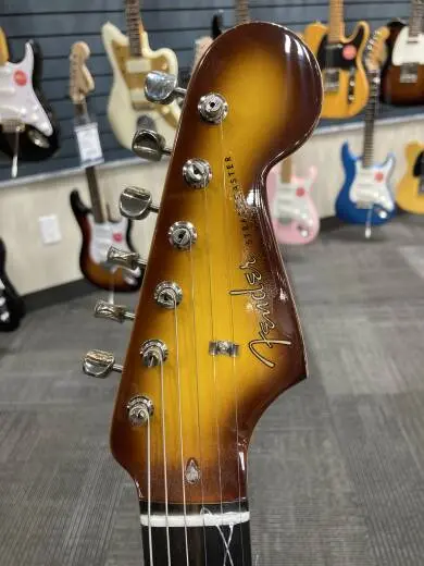 Fender Limited Edition Suona Stratocaster Thinline 2