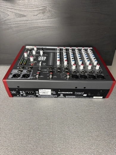 Allen & Heath - ZED-10 2