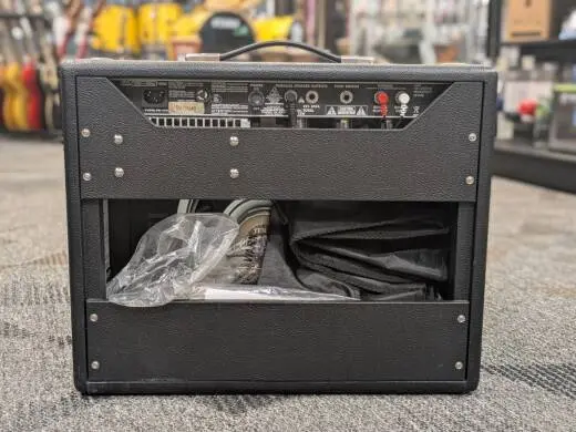 Fender - 227-2000-000 2