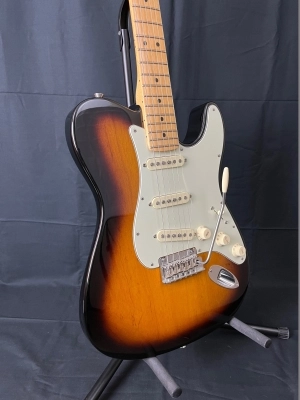 FENDER LE18 STRAT/TELE HYBRID MPL 2TS 2