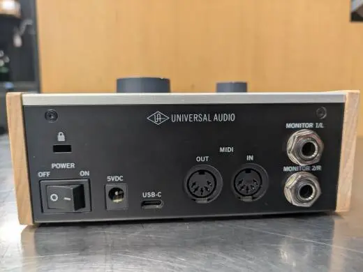 Universal Audio - UA-VOLT176 2