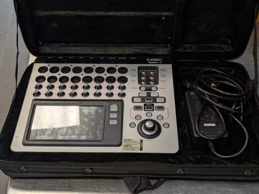 QSC - TOUCHMIX-16