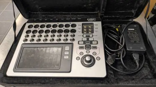 QSC - TOUCHMIX-16