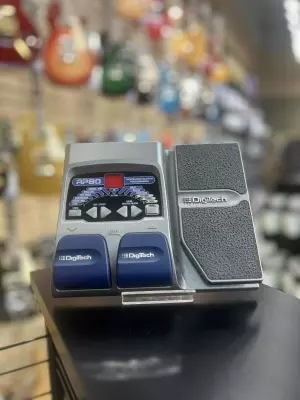DIGITECH MODELING PROCESSOR W DRUM MACHINE