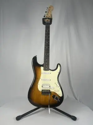 Squier - 037-1005-532