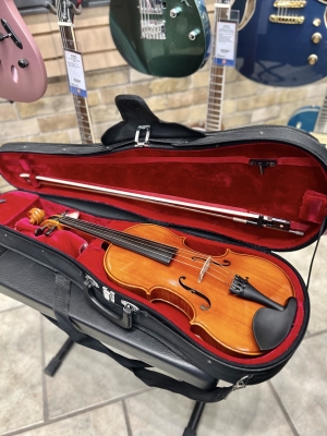 EASTMAN VIOLA OUTFIT W/OBLONG CASE/BOW 16 3