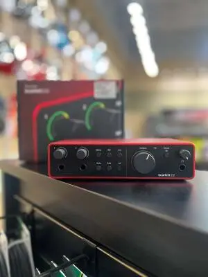 Store Special Product - Focusrite - SCARLETT2I2MK4