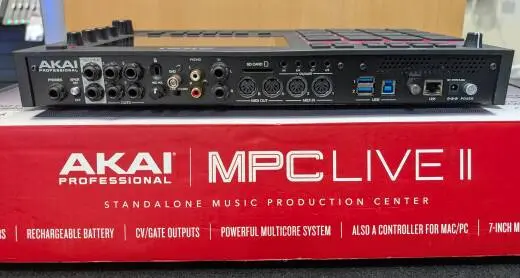 Akai - MPC LIVE II 2
