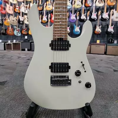 Charvel USA Select DK24 Satin White 2