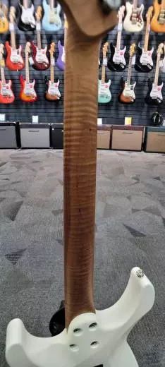 Charvel USA Select DK24 Satin White 2