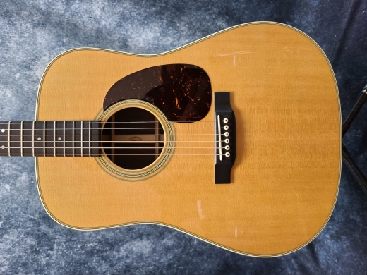 Martin Guitars - D-28 2