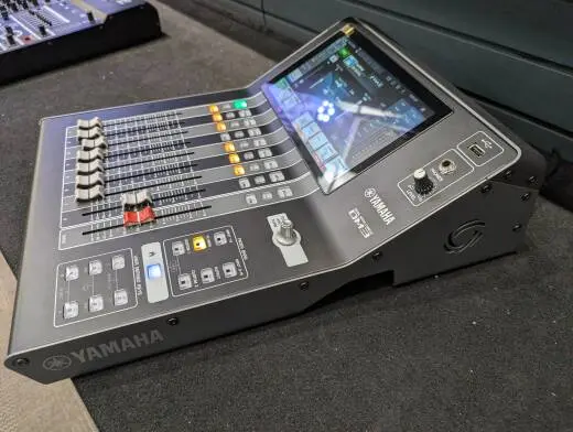 Yamaha DM3S Digital Mixer 2