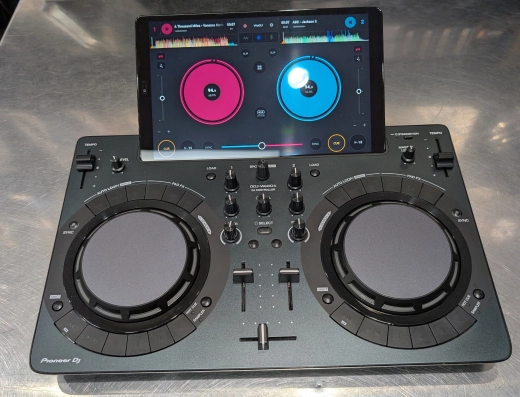 Pioneer DDJ-WEGO4-K  Portable DJ Controller