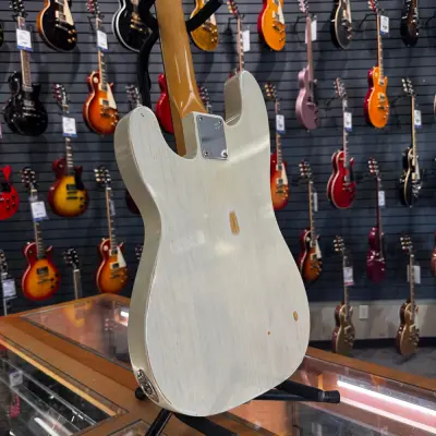 Fender Mike Dirnt Road Worn Precision Bass - Rosewood Fingerboard, White Blonde 2